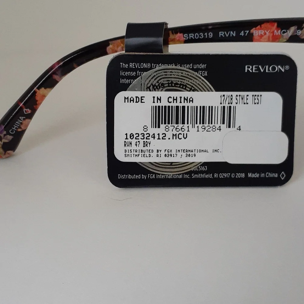 Revlon Women Sunglasses Floral Black Gold Color frame NWT